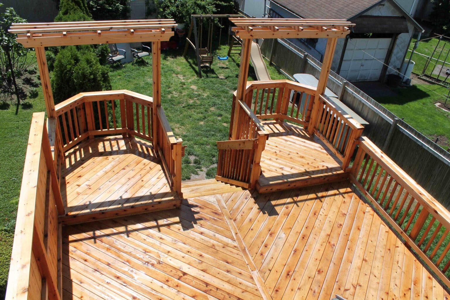 ‣ MyFixitUpLife A pressure washer can damage a deck.