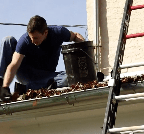 Clean gutters Mark MyFixitUpLife