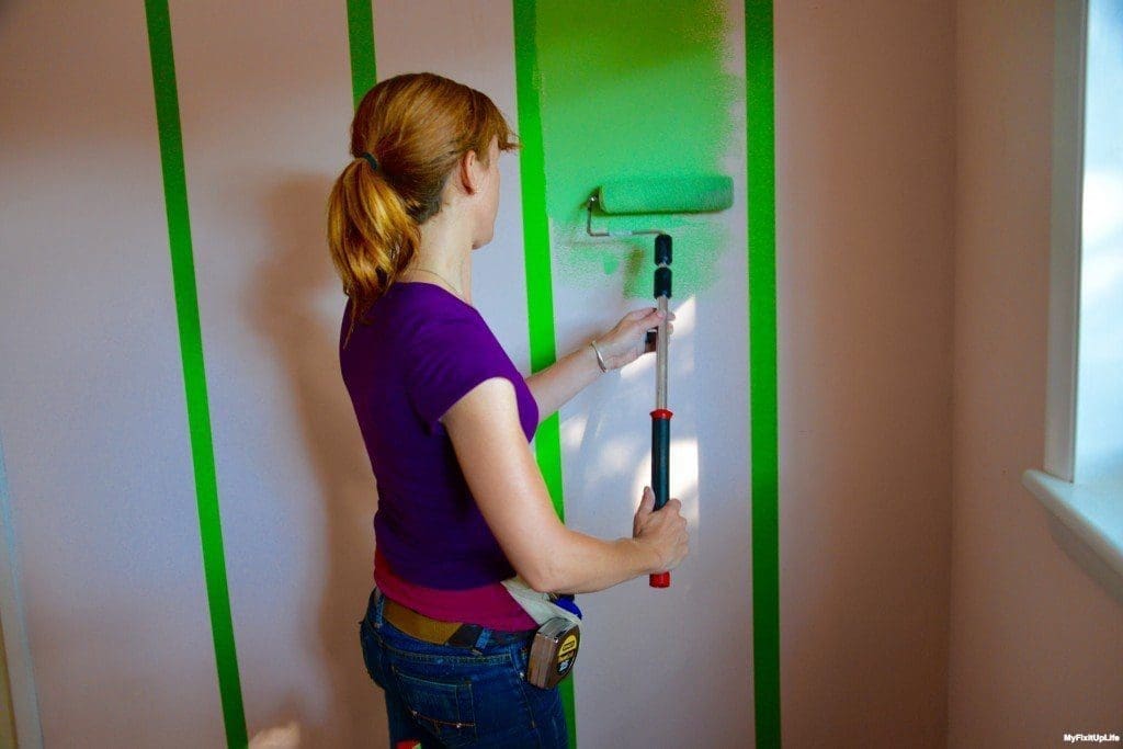 ‣ MyFixitUpLife 2015_Boy Cave_Theresa painting walls paint tips