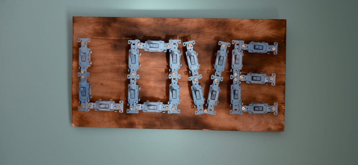 2015_MyFixitUpLife_Love_Wall