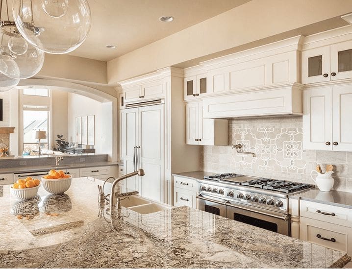 ‣ MyFixitUpLife The newest member of the Fabuwood family, the Vista in Blanc.