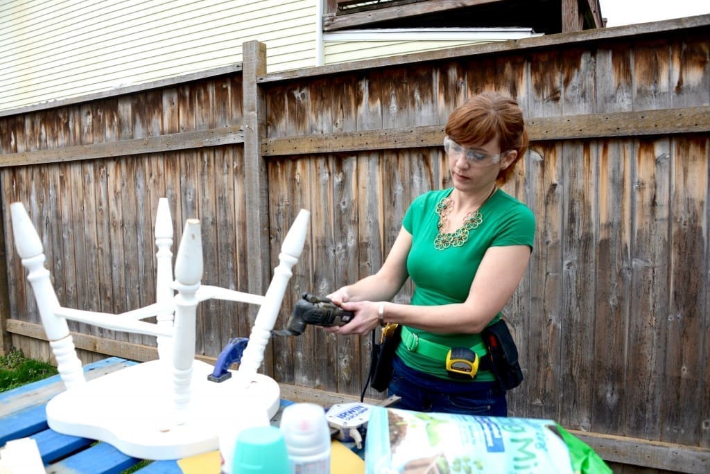 15_2016_MyFixitUpLife_Habitat_ReStore_Chair_Planter_Oscilating tool