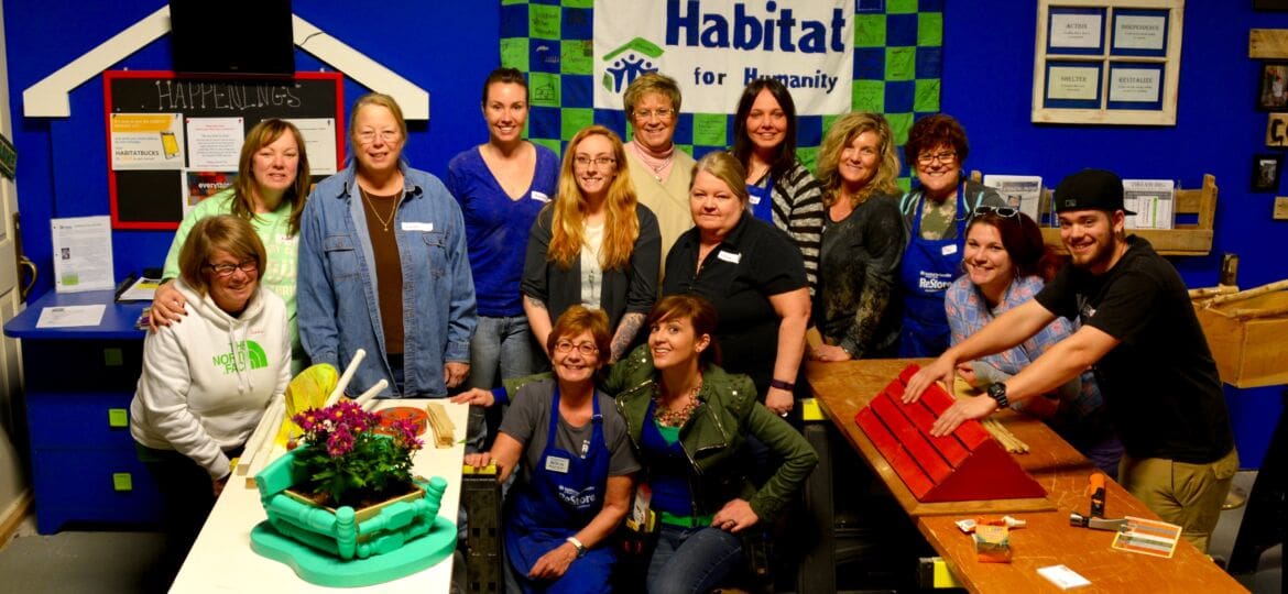 2016_Habitat for Humanity ReStore_Bucks County_Chalfont_DIY Workshop_participants_Group photo 2