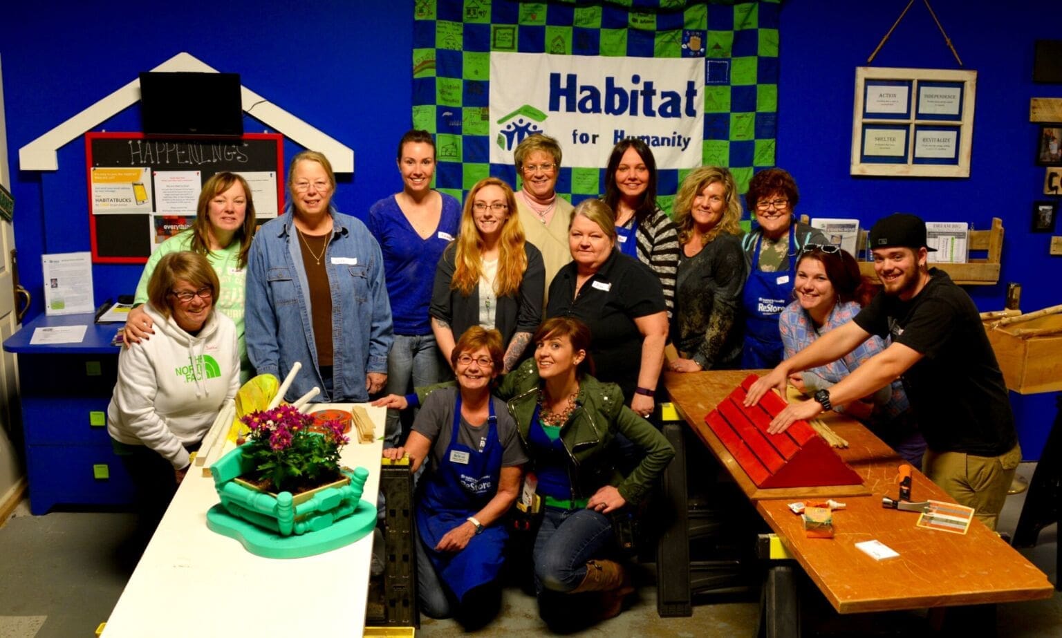 2016_Habitat for Humanity ReStore_Bucks County_Chalfont_DIY Workshop_participants_Group photo 2 ‣ MyFixitUpLife ‣ MyFixitUpLife