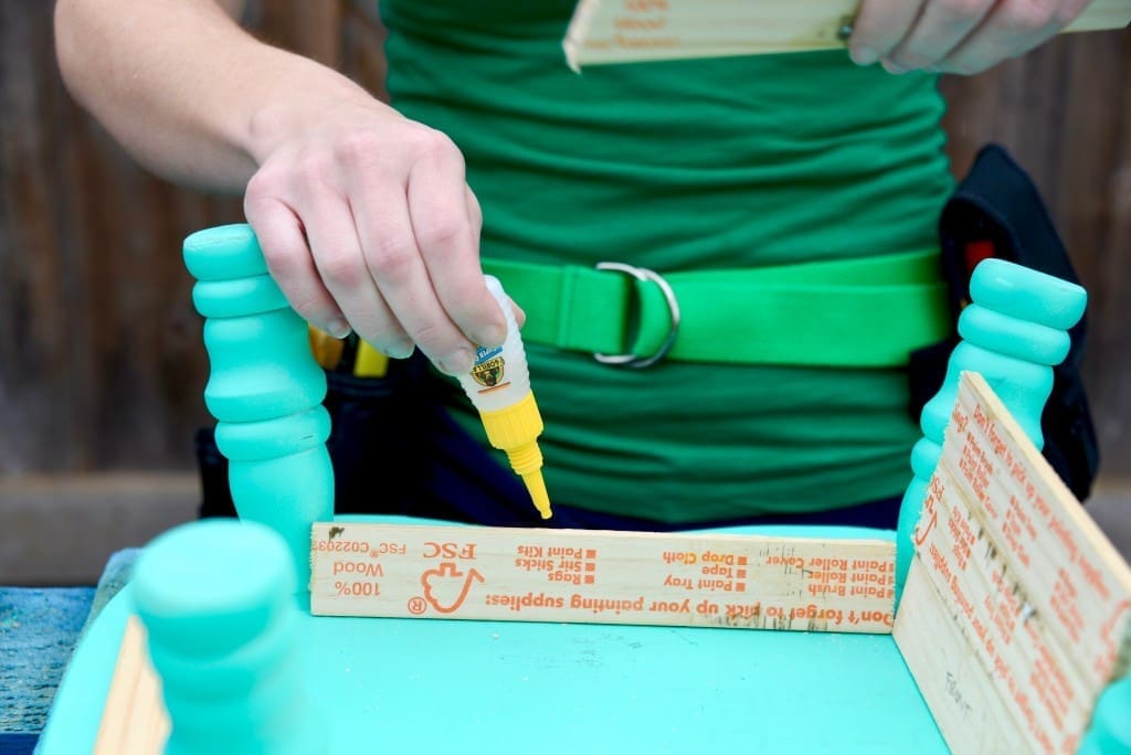 34_2016_MyFixitUpLife_Habitat_ReStore_Chair_Planter_Gorilla Glue