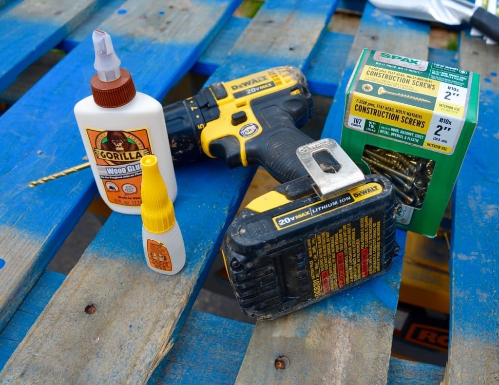 5_2016_MyFixitUpLife_Habitat_ReStore_Chair_Planter__Gorilla Glue_Spax