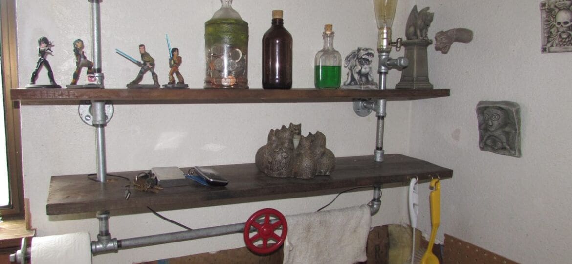 You DIY - Phil - Steampunk bathroom shelf