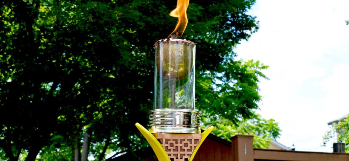 31_2016_MyFixitUpLife_Habitat ReStore_Krylon_Tiki Torch_After