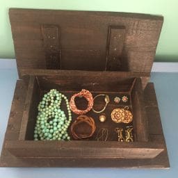 Pallet Jewelry box - MyFixitUpLife ‣ MyFixitUpLife ‣ MyFixitUpLife Pallet Jewelry box - MyFixitUpLife