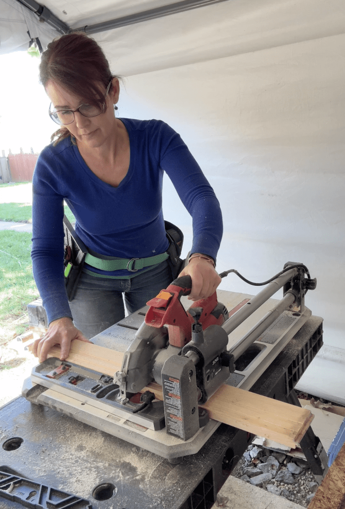 ‣ MyFixitUpLife Theresa_Skil Flooring Saw_MyFixitUpLife