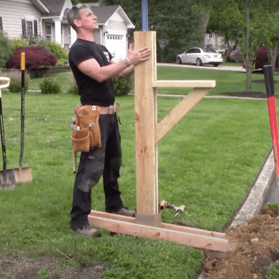 13-Build-a-wood-mailbox_check-plumb-MyFixitUpLife