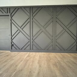 ‣ MyFixitUpLife Modern geometric matte black feature wall - Modern Mill Acre - MyFixitUpLife