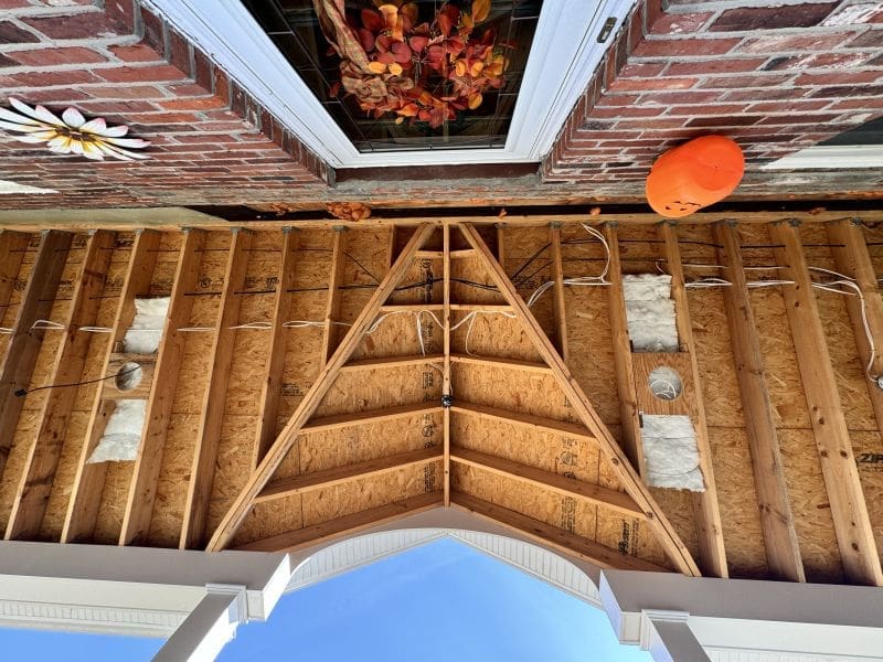 ‣ MyFixitUpLife The unfinished porch. It needed a finished ceiling. Before wood plank porch ceiling - myfixituplife