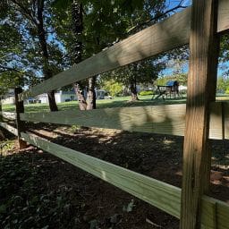‣ MyFixitUpLife how to build a slip board fence
